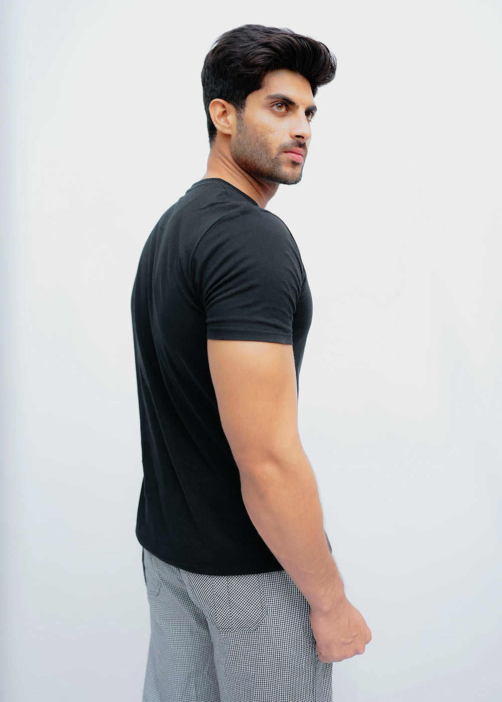 Avaron Premium T-Shirt-Black